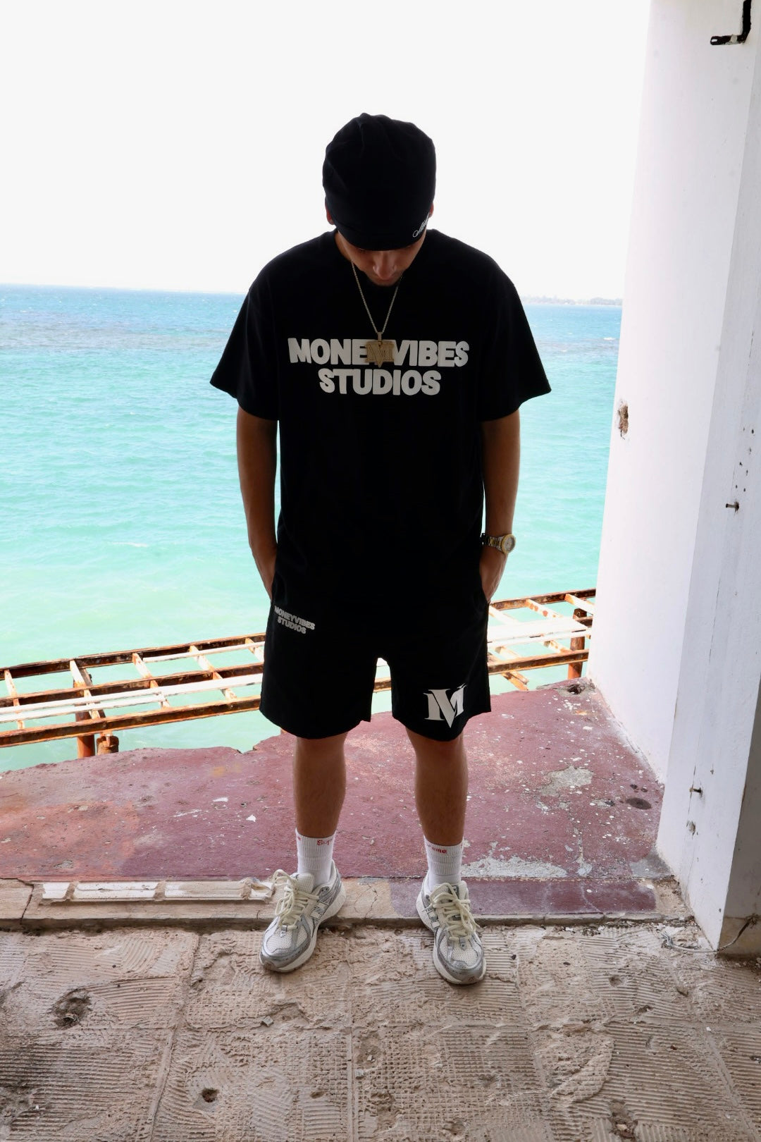 MV Black Tee